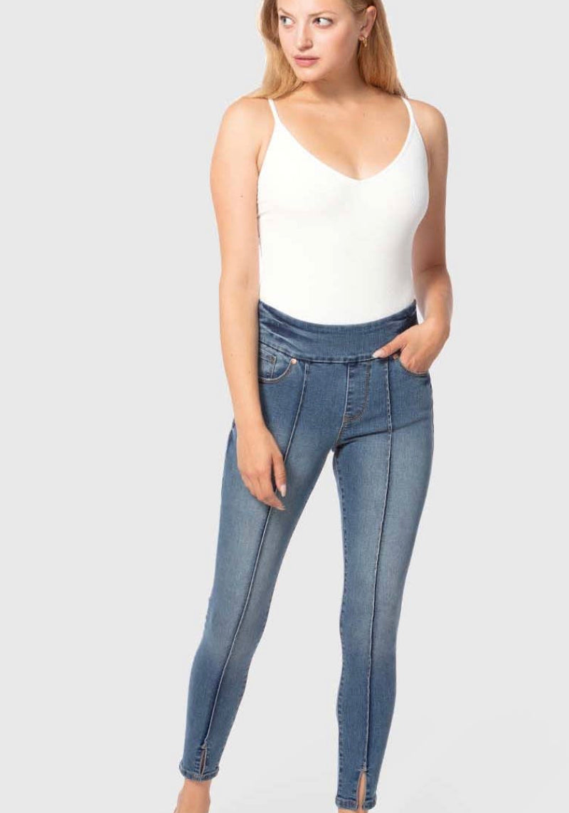 Mila Jeans by Lola